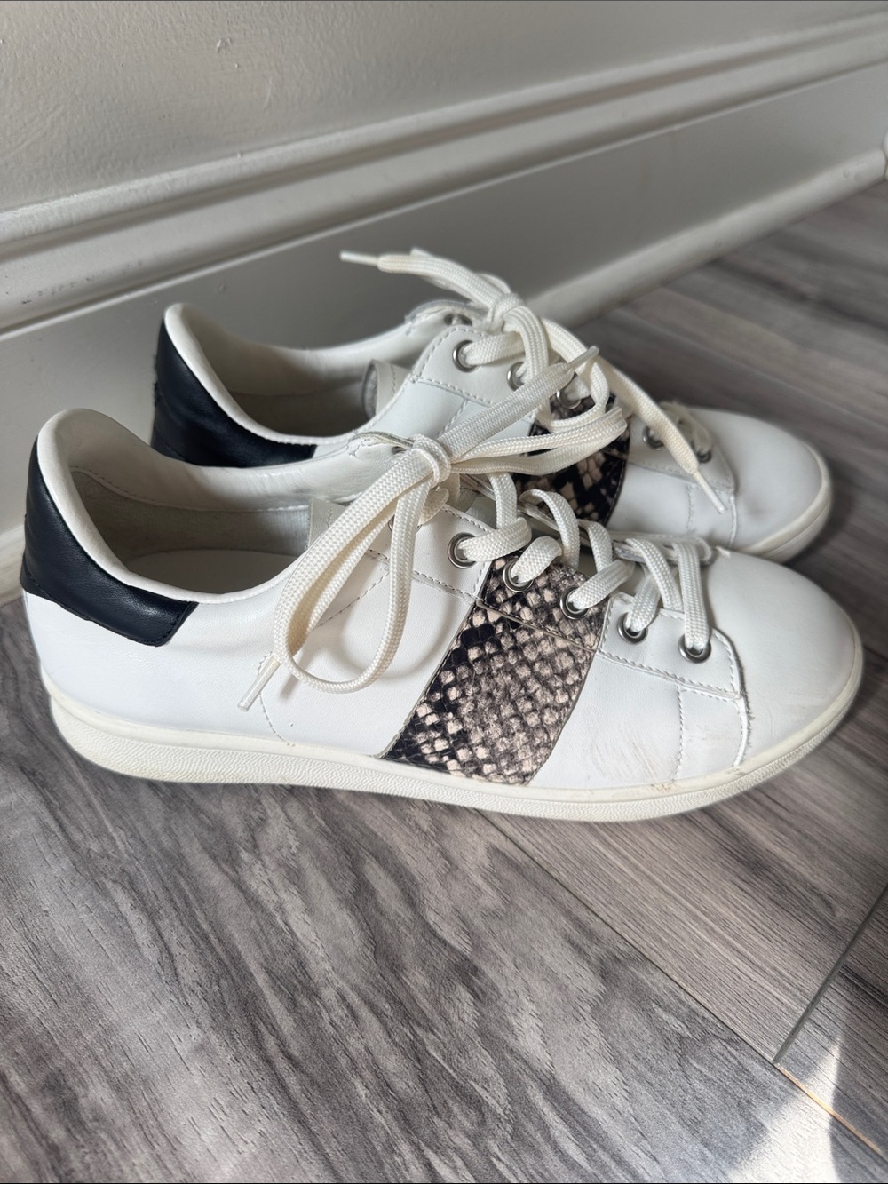 Sam Edelman White Sneakers Snake-Print Stripe leather 8 animal print active